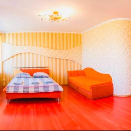 Red Apartment 2019 Very Centre Cherson Exterior foto